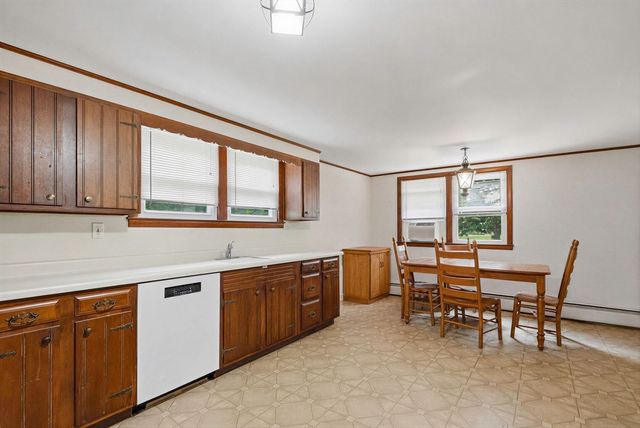 90 Glenview, Upton, MA 01568