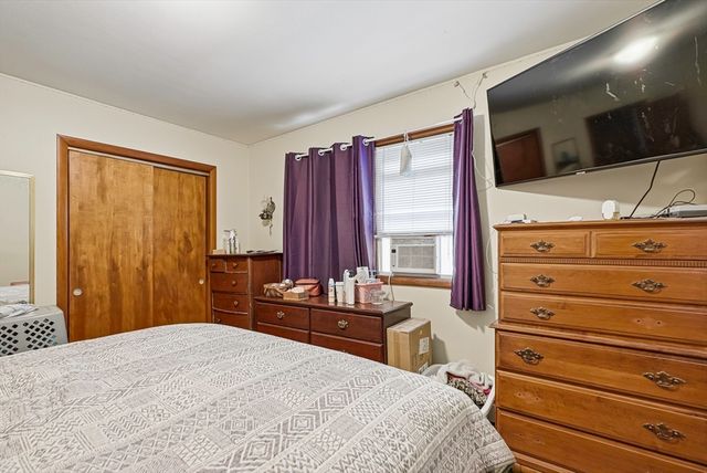 90 Glenview, Upton, MA 01568