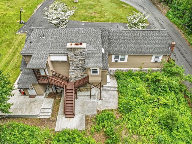 90 Glenview, Upton, MA 01568
