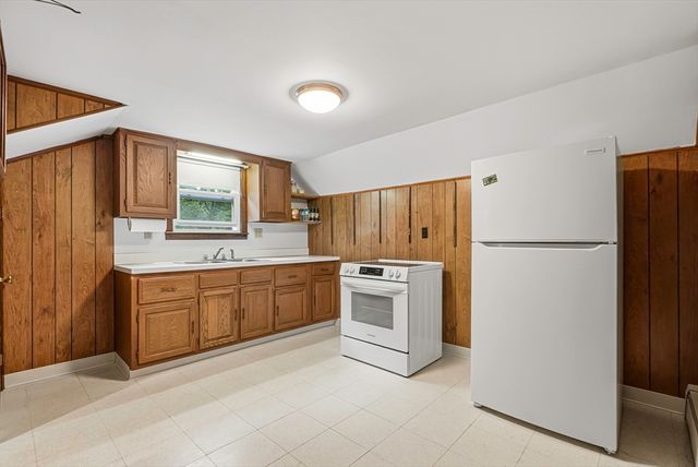 90 Glenview, Upton, MA 01568