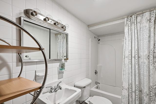 90 Glenview, Upton, MA 01568