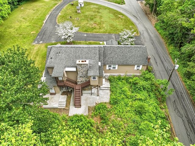 90 Glenview, Upton, MA 01568