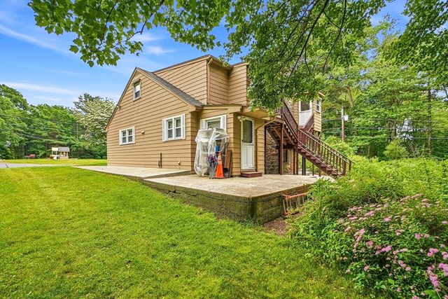 90 Glenview, Upton, MA 01568