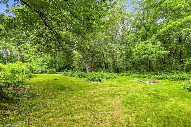 90 Glenview, Upton, MA 01568
