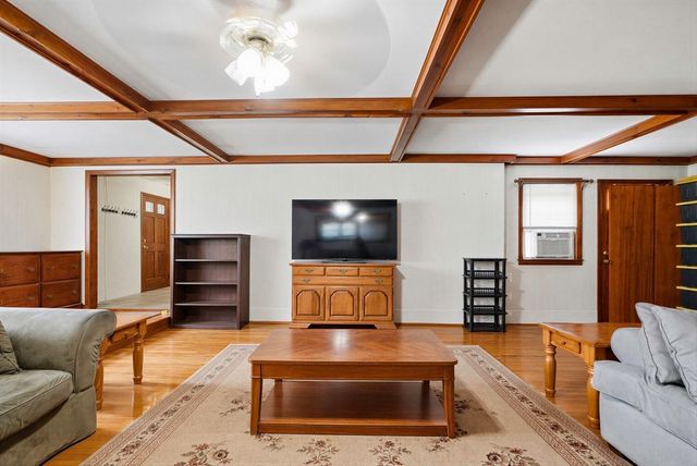 90 Glenview, Upton, MA 01568