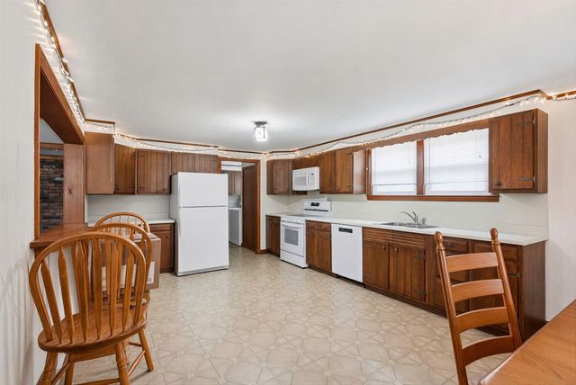 90 Glenview, Upton, MA 01568