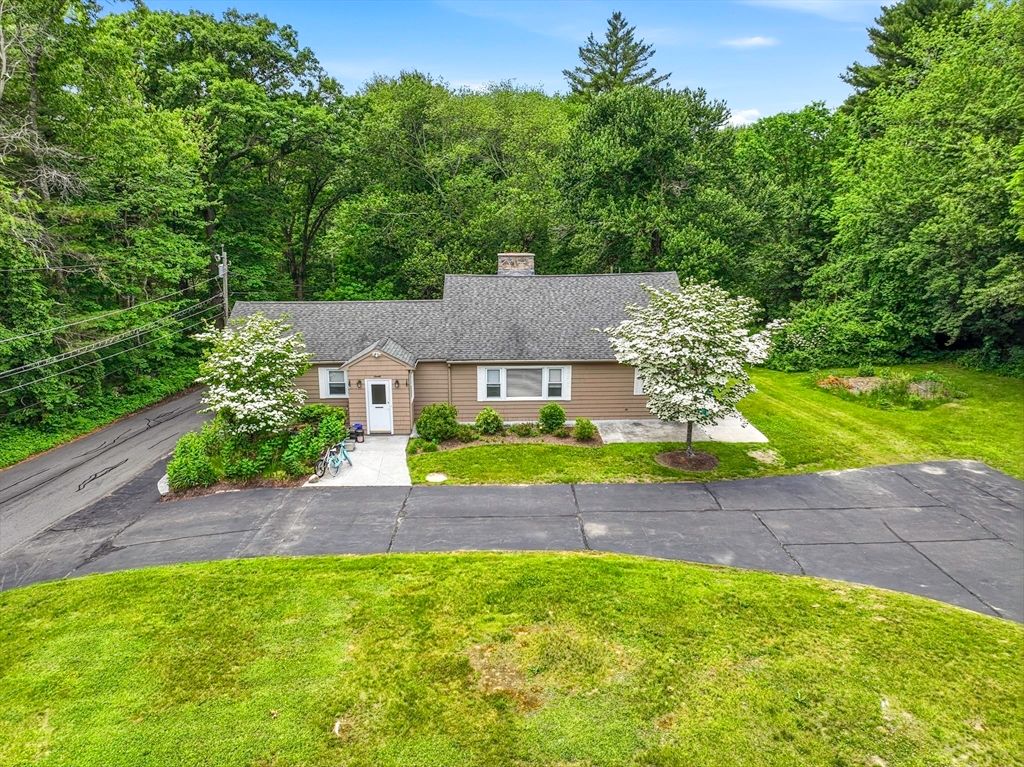 90 Glenview, Upton, MA 01568