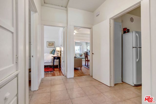 1246 W 48th Street, Los Angeles, CA 90037