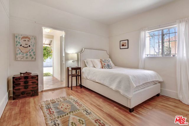 1246 W 48th Street, Los Angeles, CA 90037