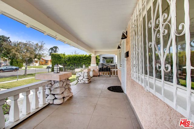 1246 W 48th Street, Los Angeles, CA 90037