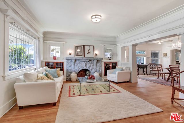 1246 W 48th Street, Los Angeles, CA 90037