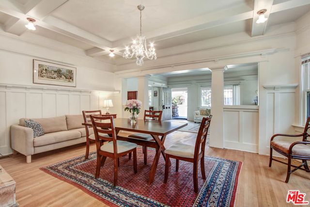 1246 W 48th Street, Los Angeles, CA 90037