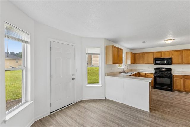 4951 Estonian Drive, Fairburn, GA 30213