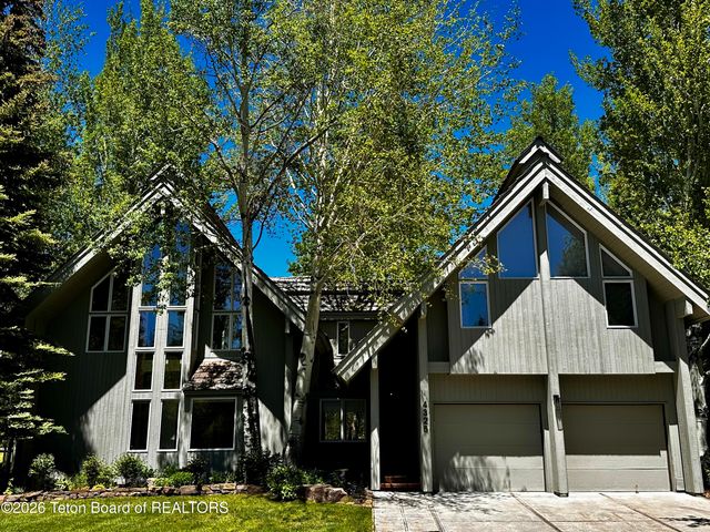 4325 SPRING VIOLET Court, Wilson, WY 83014
