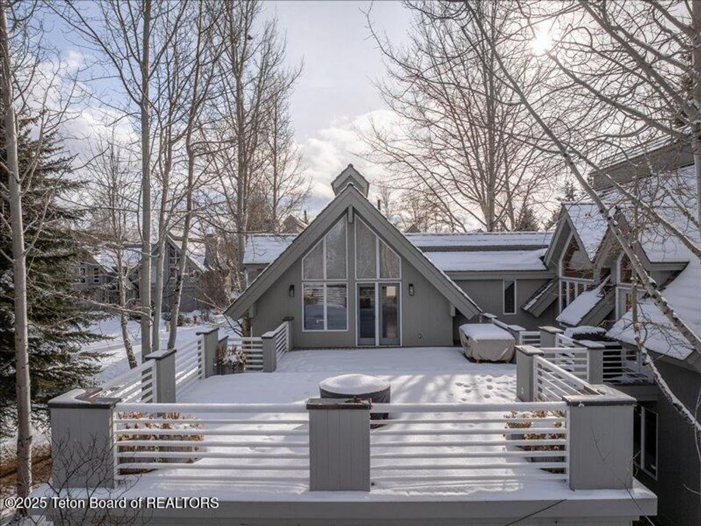 4325 SPRING VIOLET Court, Wilson, WY 83014 photo 18