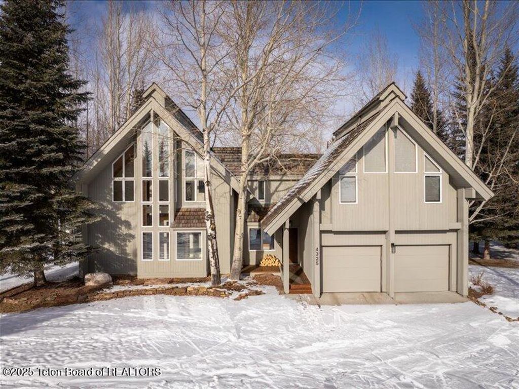 4325 SPRING VIOLET Court, Wilson, WY 83014 photo 23