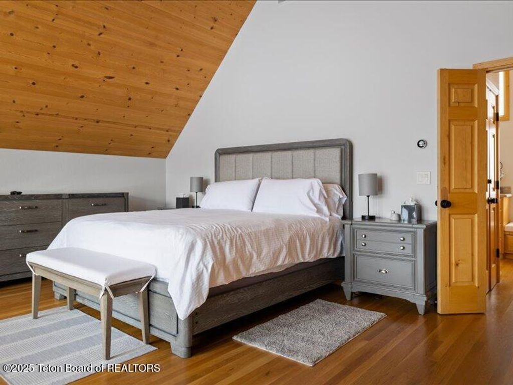 4325 SPRING VIOLET Court, Wilson, WY 83014 photo 8