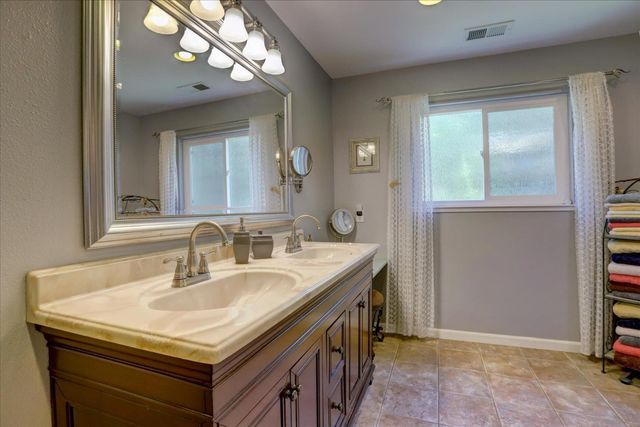 12922 Lakeshore, Auburn, CA 95602
