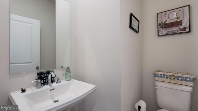 1000 MARIWILL DR, Quakertown, PA 18951