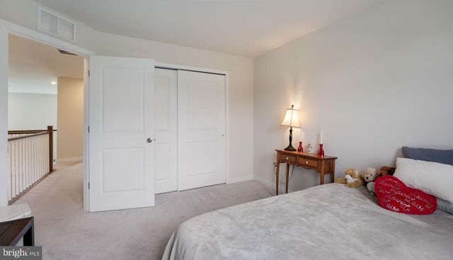 1000 MARIWILL DR, Quakertown, PA 18951