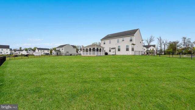 1000 MARIWILL DR, Quakertown, PA 18951