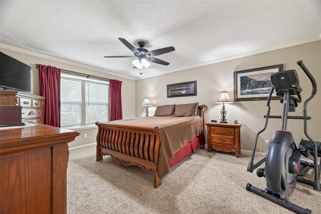 16217 Lakeview Drive, Jersey Village, TX 77040