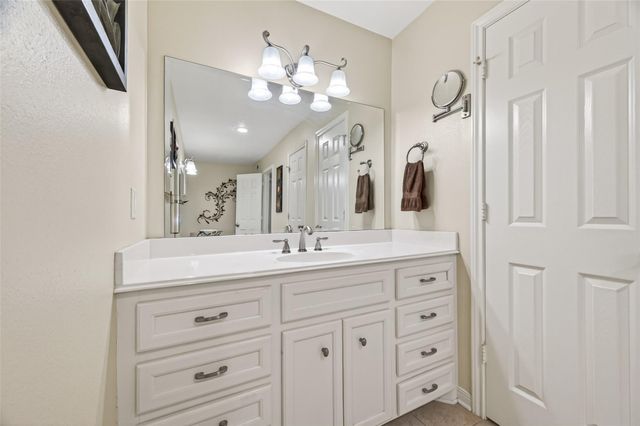 16217 Lakeview Drive, Jersey Village, TX 77040