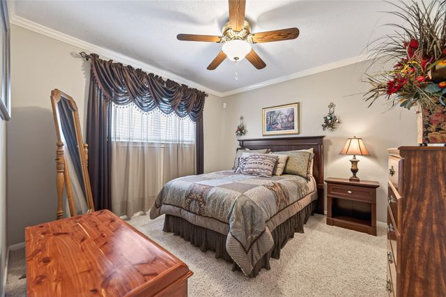 16217 Lakeview Drive, Jersey Village, TX 77040