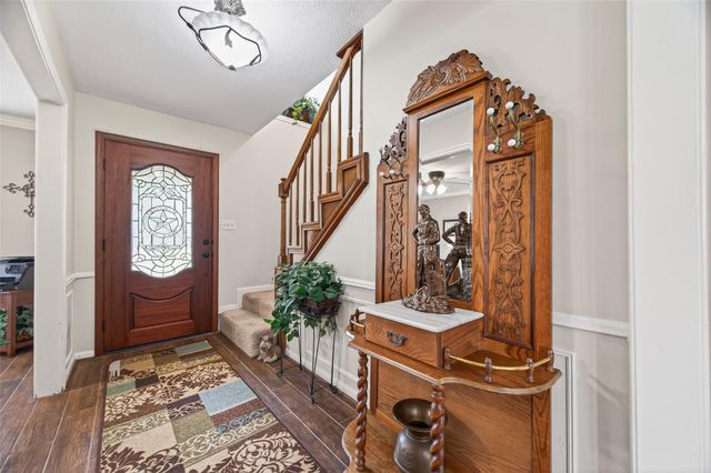16217 Lakeview Drive, Jersey Village, TX 77040