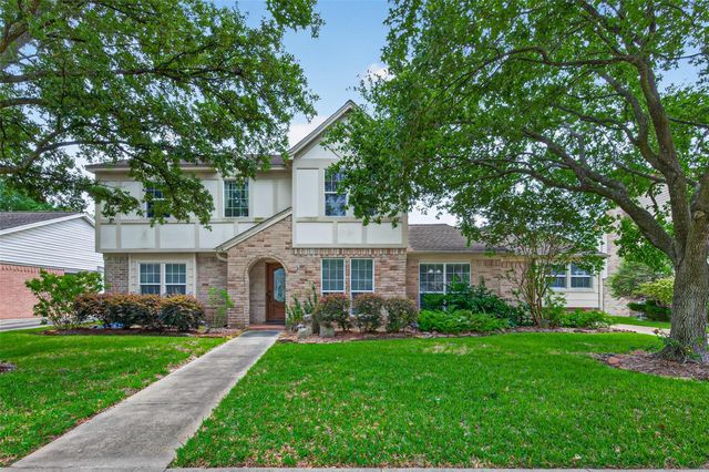 16217 Lakeview Drive, Jersey Village, TX 77040