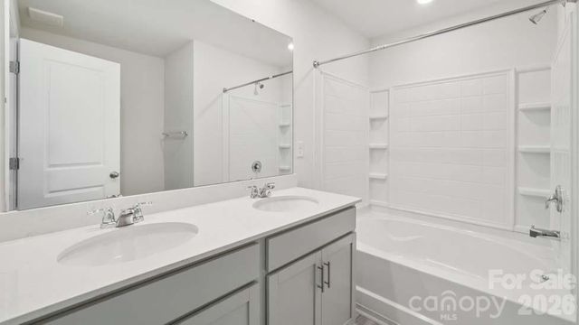 3845 Maxwell Henry Lane NW, Conover, NC 28613