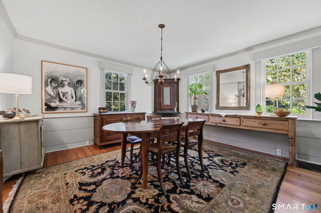 2 Pomperaug Road, Woodbury, CT 06798