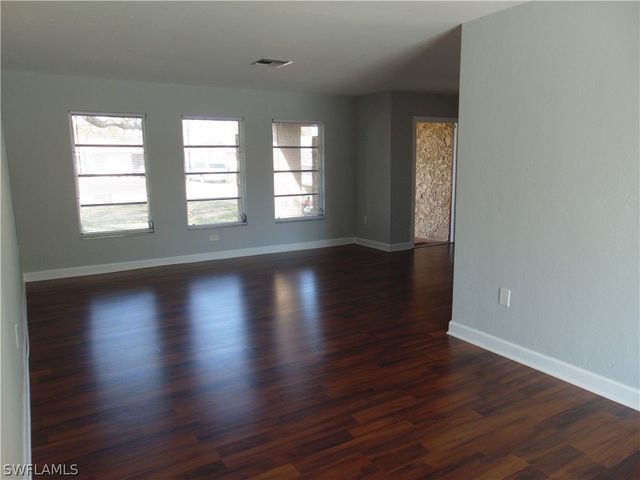 82 Johnnycake DR, Naples, FL 34110