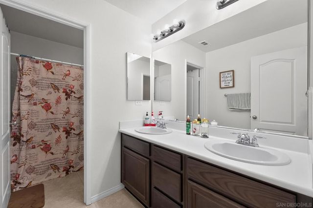 21516 Coral Rock Lane, Wildomar, CA 92595