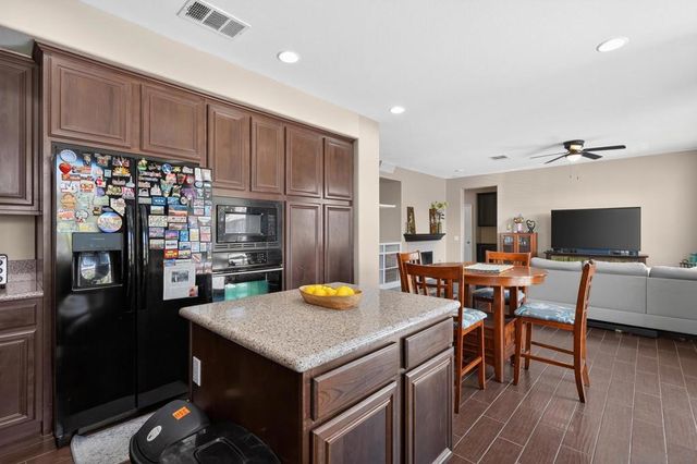 21516 Coral Rock Lane, Wildomar, CA 92595