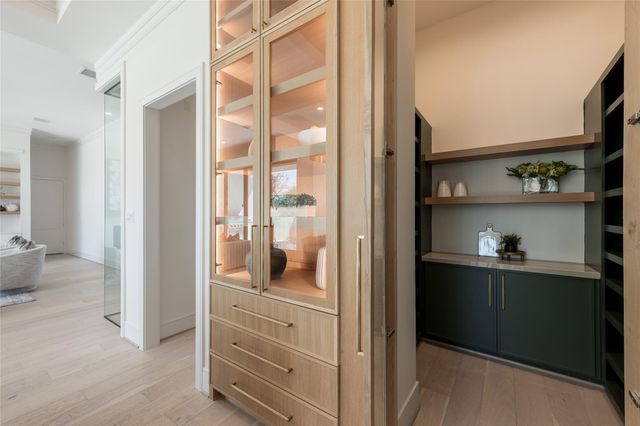 4923 Mimosa Street, Bellaire, TX 77401