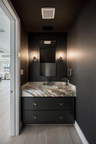 4923 Mimosa Street, Bellaire, TX 77401