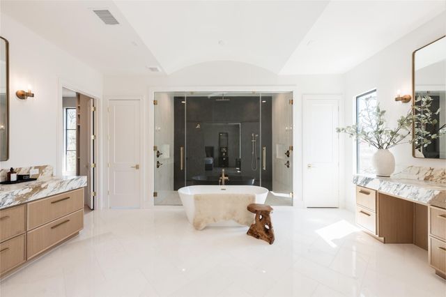 4923 Mimosa Street, Bellaire, TX 77401