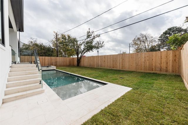 4923 Mimosa Street, Bellaire, TX 77401