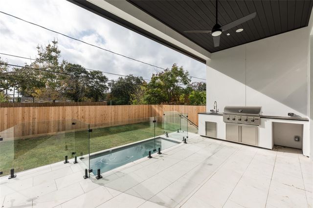 4923 Mimosa Street, Bellaire, TX 77401