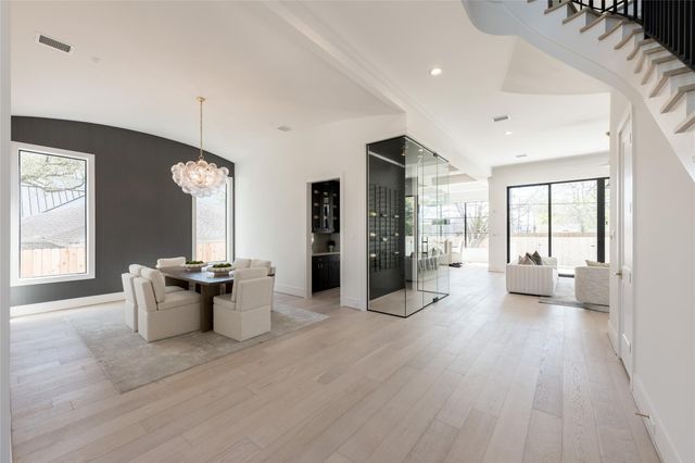 4923 Mimosa Street, Bellaire, TX 77401