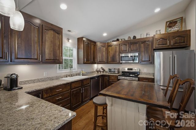 122 Lady Slipper Lane SW, Valdese, NC 28690