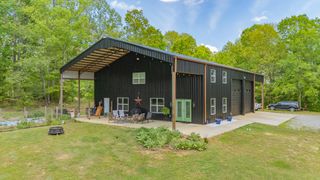 330 PEAR BLOSSOM LN, Adamsville, TN 38372