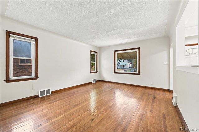 5053 Hereford Street, Detroit, MI 48224