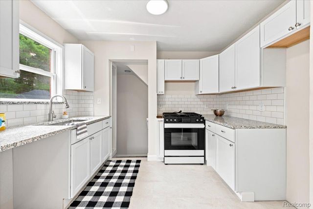 5053 Hereford Street, Detroit, MI 48224