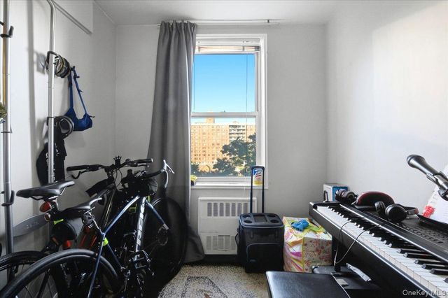 66-15 Thornton Place 4G, Rego Park, NY 11374