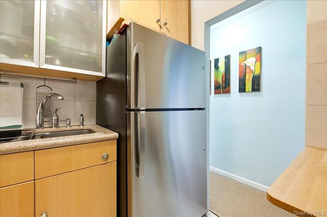 66-15 Thornton Place 4G, Rego Park, NY 11374