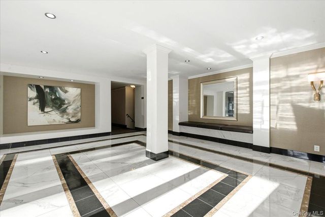 66-15 Thornton Place 4G, Rego Park, NY 11374