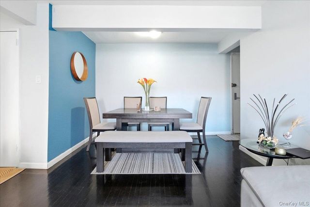 66-15 Thornton Place 4G, Rego Park, NY 11374