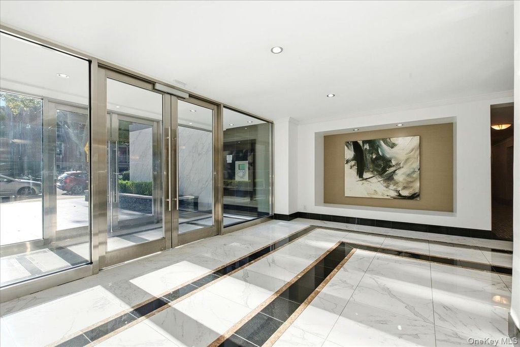 66-15 Thornton Place 4G, Rego Park, NY 11374 — photo 4